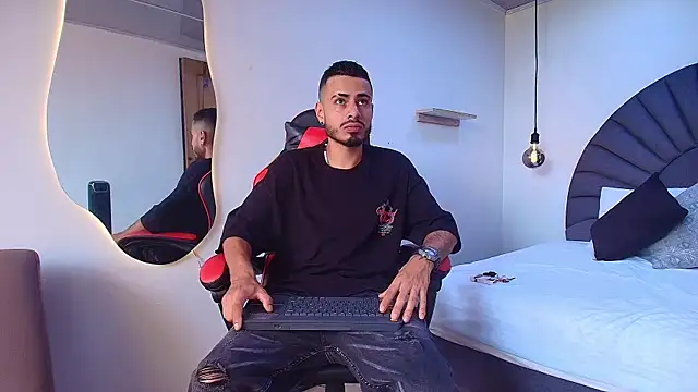 MatthewCullen online show from February 14, 9:10 pm