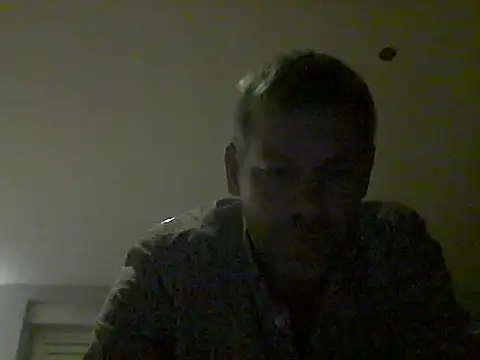 lorisaux online show from December 1, 9:40 pm