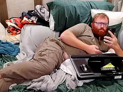 GingerBear3742 online show from November 28, 7:27 pm