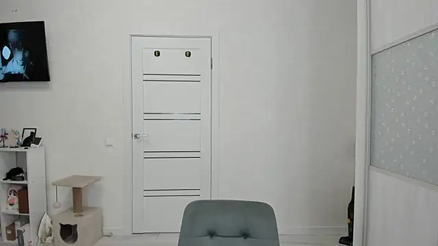 Mickleloveu online show from December 1, 4:21 pm