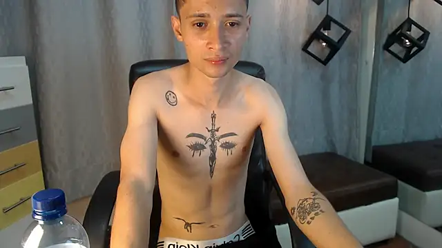 LucassSmith11 online show from June 3, 3:52 am