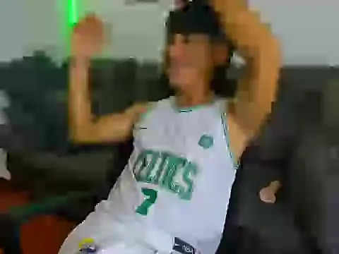 Mikke18 online show from December 19, 3:25 am