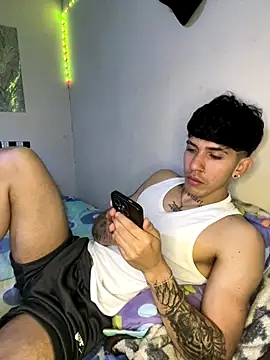 wil hot online show from December 22, 4:37 pm