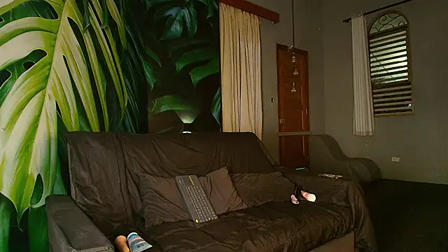 IAN KNOX online show from December 3, 3:45 am