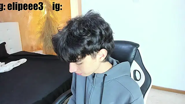 CONNOR STONNE  online show from February 21, 8:43 pm