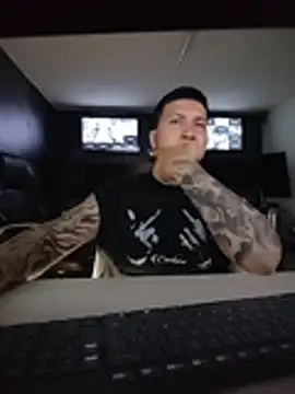 GideonCartie online show from April 30, 6:09 am