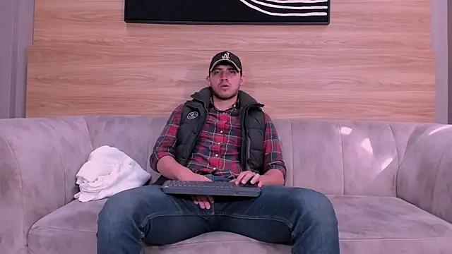 big  friends online show from March 31, 8:21 pm