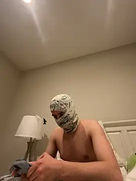 phantom898983 online show from April 6, 7:31 am