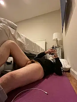 phantom898983 online show from April 3, 8:00 am