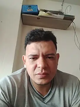 YTupapito1234 online show from June 4, 6:47 pm