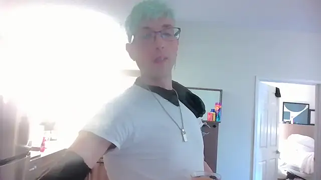 AskAveryAnything online show from March 18, 11:19 pm