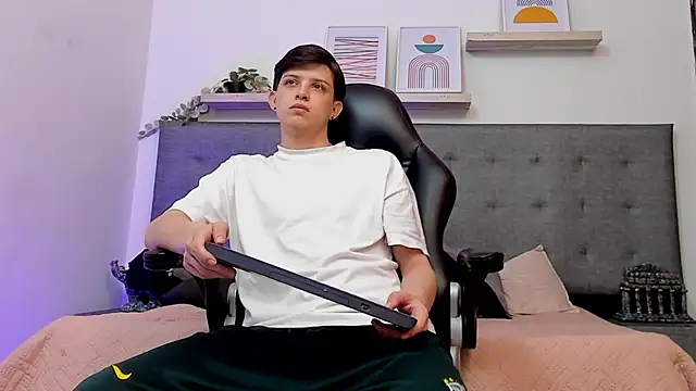 sebastamayo  online show from March 19, 8:06 am