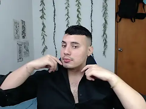 ENZO444  online show from December 15, 3:14 am