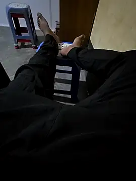 SHARIF12123 online show from April 18, 8:38 am