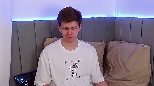 NickJohnas online show from December 19, 9:17 am