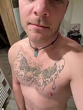 Manu1983el01 online show from February 12, 6:25 pm