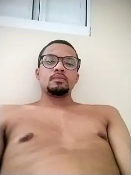 GustavinhoH22 online show from April 3, 8:38 pm