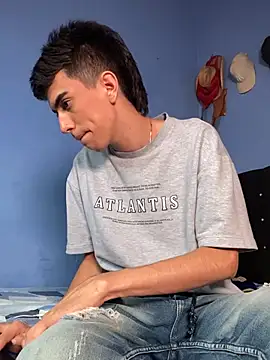 Juan Gomezz26 online show from February 2, 10:18 pm