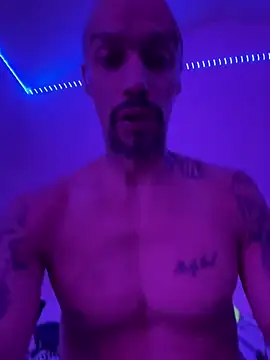 faces818 online show from March 25, 2:26 am