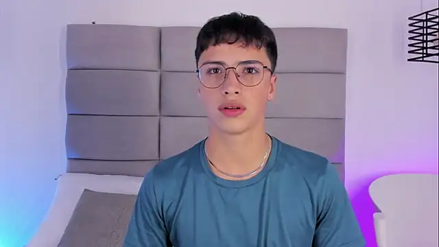 JoshClaarktt online show from May 22, 4:06 am