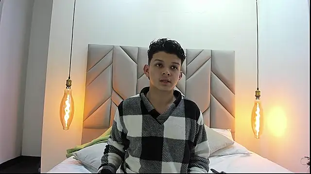 NathanBrookhs online show from January 11, 3:32 am