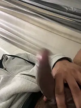 peakybadaxx234 online show from December 19, 10:07 pm