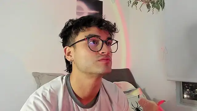 charlie dicker online show from December 17, 11:55 pm