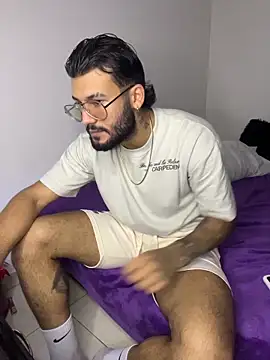 thedragonboyxxx online show from February 2, 4:33 am