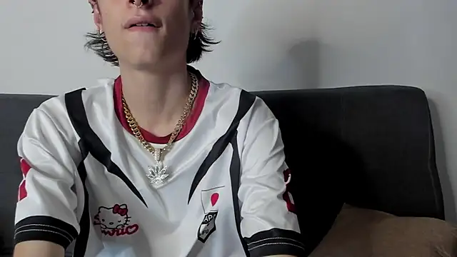 cirosky elchicopolla online show from December 18, 4:19 am