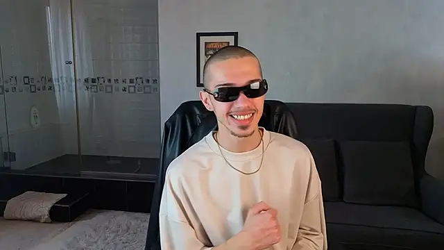 KaydenDrew online show from April 11, 7:45 am