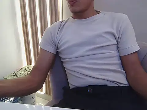 kracjunior online show from December 19, 7:55 pm