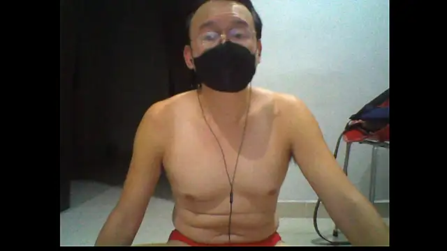 littlegoddyboy online show from February 4, 1:50 pm