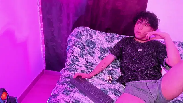 Demon Sam  online show from December 20, 4:08 am