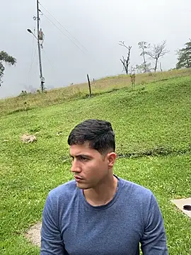 ericlee12 online show from December 19, 4:26 pm