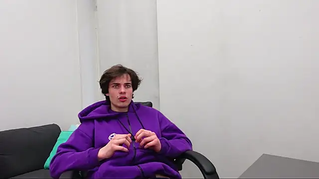 Daniel Shawnn online show from April 7, 4:51 pm