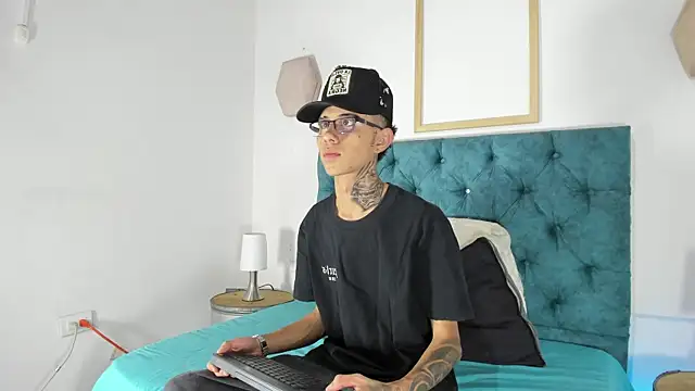 asher lux online show from July 18, 7:41 pm