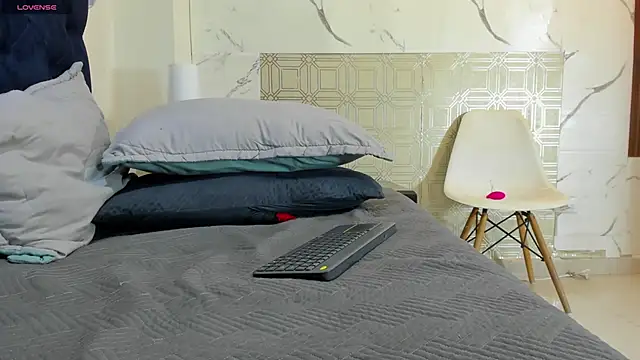 asher lux online show from March 17, 6:32 pm