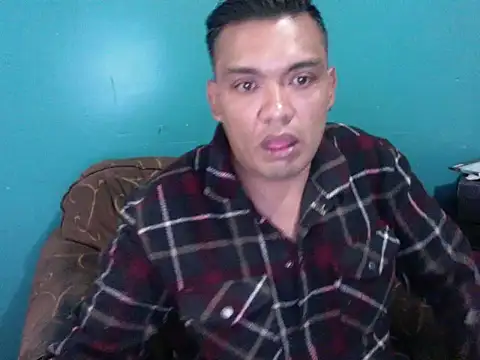 latinomoreno95 online show from February 12, 5:52 pm