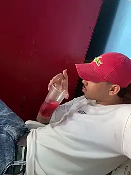 lzinho9153 online show from April 21, 5:19 pm