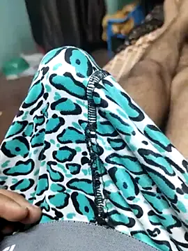 8inchhere online show from March 4, 6:04 pm