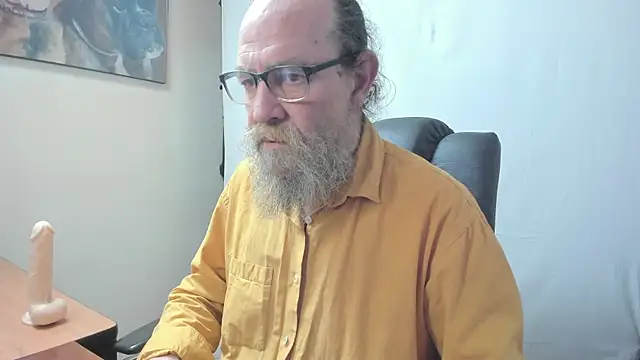 Uncle Hottie online show from March 3, 5:42 pm