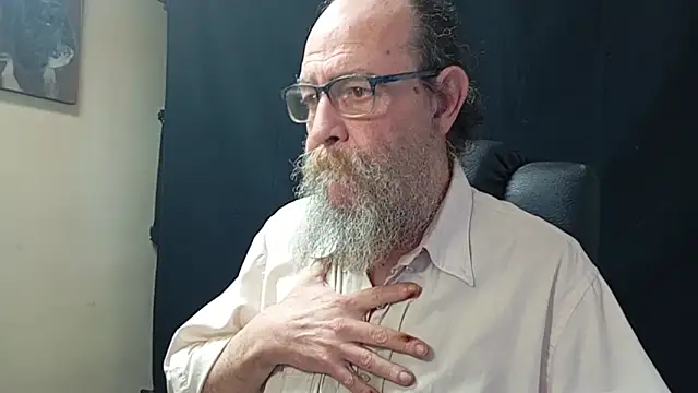 Uncle Hottie online show from April 10, 5:09 pm