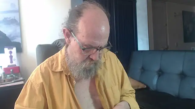 Uncle Hottie online show from July 17, 5:41 pm
