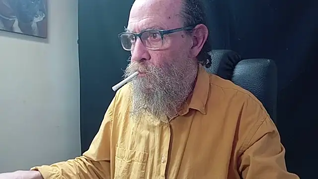 Uncle Hottie online show from April 3, 5:43 pm