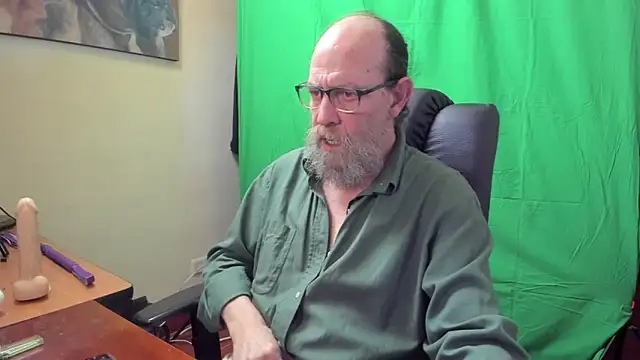 Uncle Hottie online show from April 15, 5:57 pm