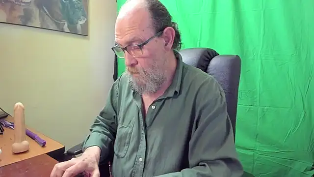 Uncle Hottie online show from April 15, 7:58 pm