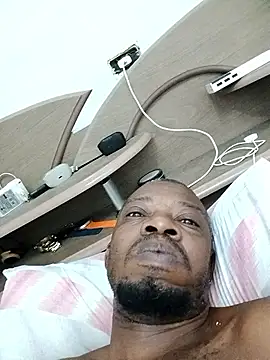 Negaomalinha1 online show from April 1, 1:41 pm