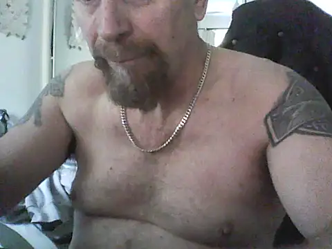 loudandproud online show from May 29, 5:17 am