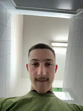 chrisst32 online show from February 7, 2:13 pm