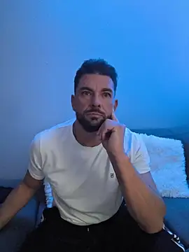 Angelo 33 online show from February 3, 2:22 pm